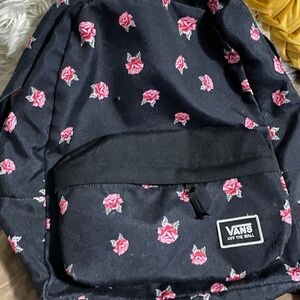 VANS "Off the Wall" Black/ Roses Floral Realm Backpack